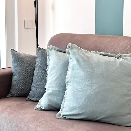 Aquavista - Pied Dans L'eau & Pool Apartment *