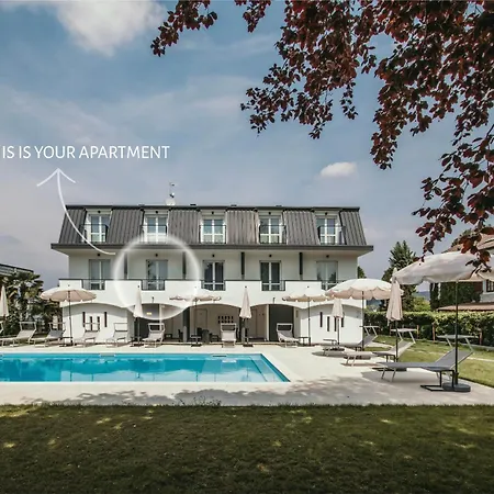 Aquavista - Pied Dans L'eau & Pool شقة