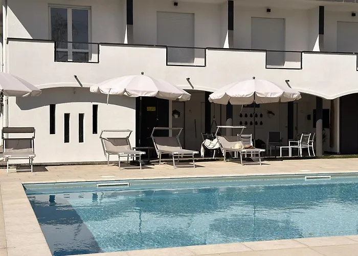 Aquavista - Pied Dans L'eau & Pool *