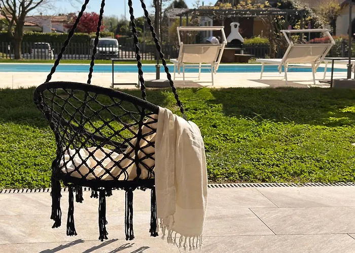 Aquavista - Pied Dans L'eau & Pool * كاستيلّيتّو سوبرا تي