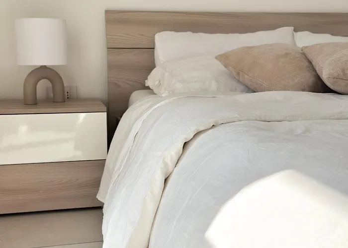 Aquavista - Pied Dans L'eau & Pool شقة